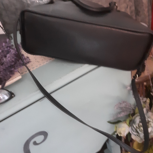 Coach purse - Picture 4 of 5